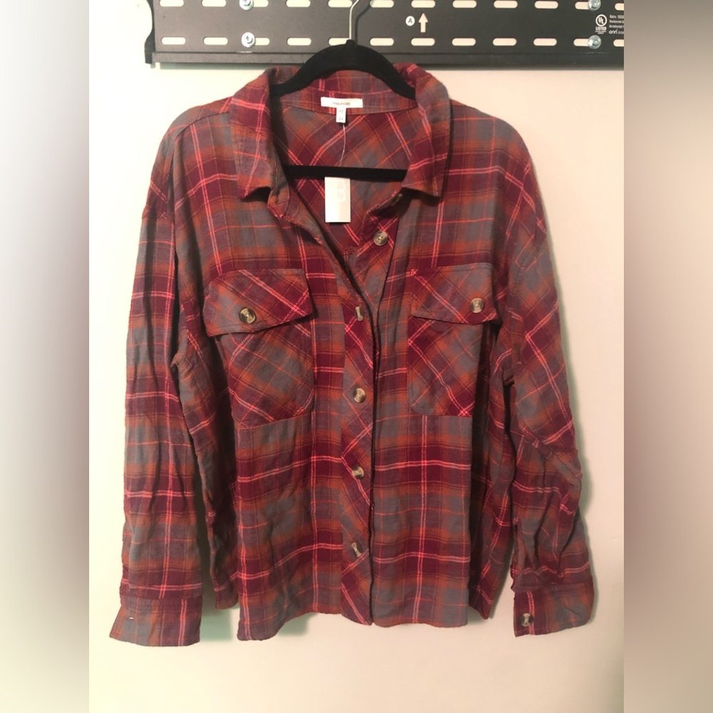 Maurices Cropped Oversized Plaid Shirt
Very Cute Soft And Warm